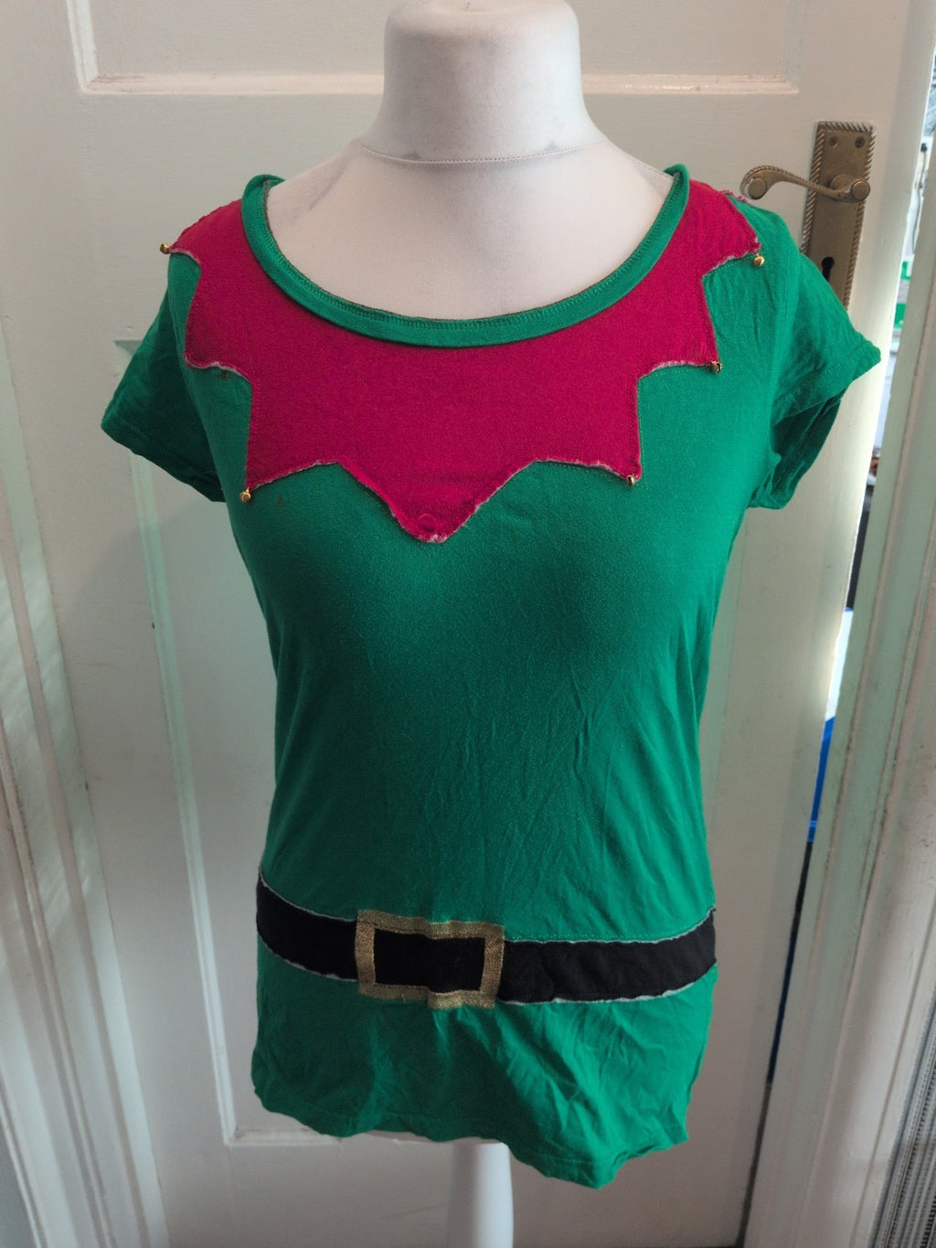 Ladies Peacocks Size Medium Elf Pyjama Top