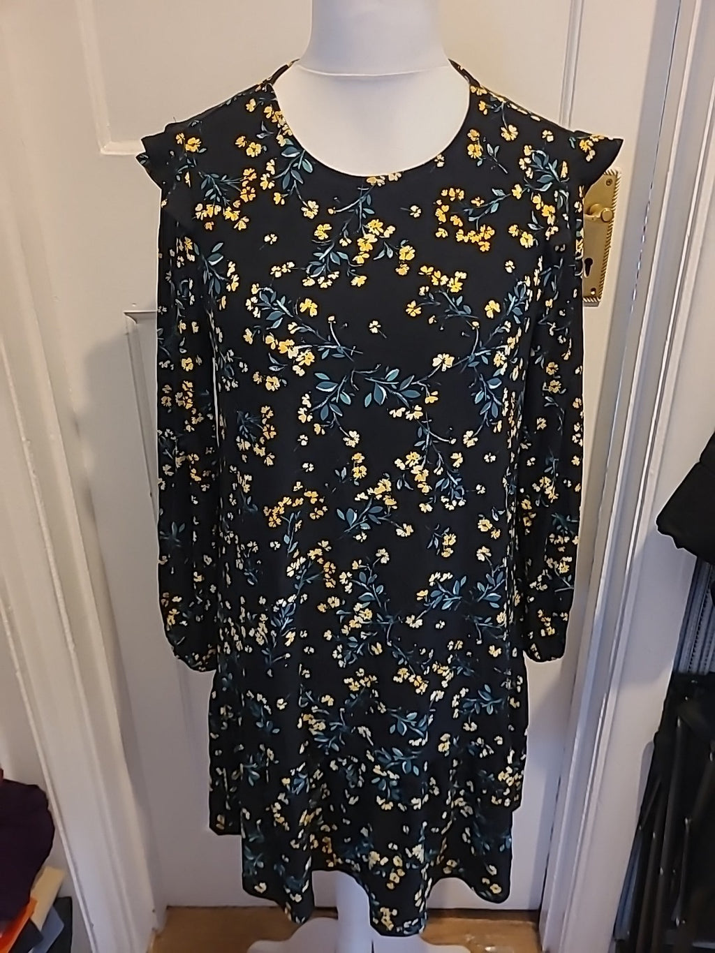 Ladies F&F Size 16 Black Green And Yellow Floral Long Sleeved Dress