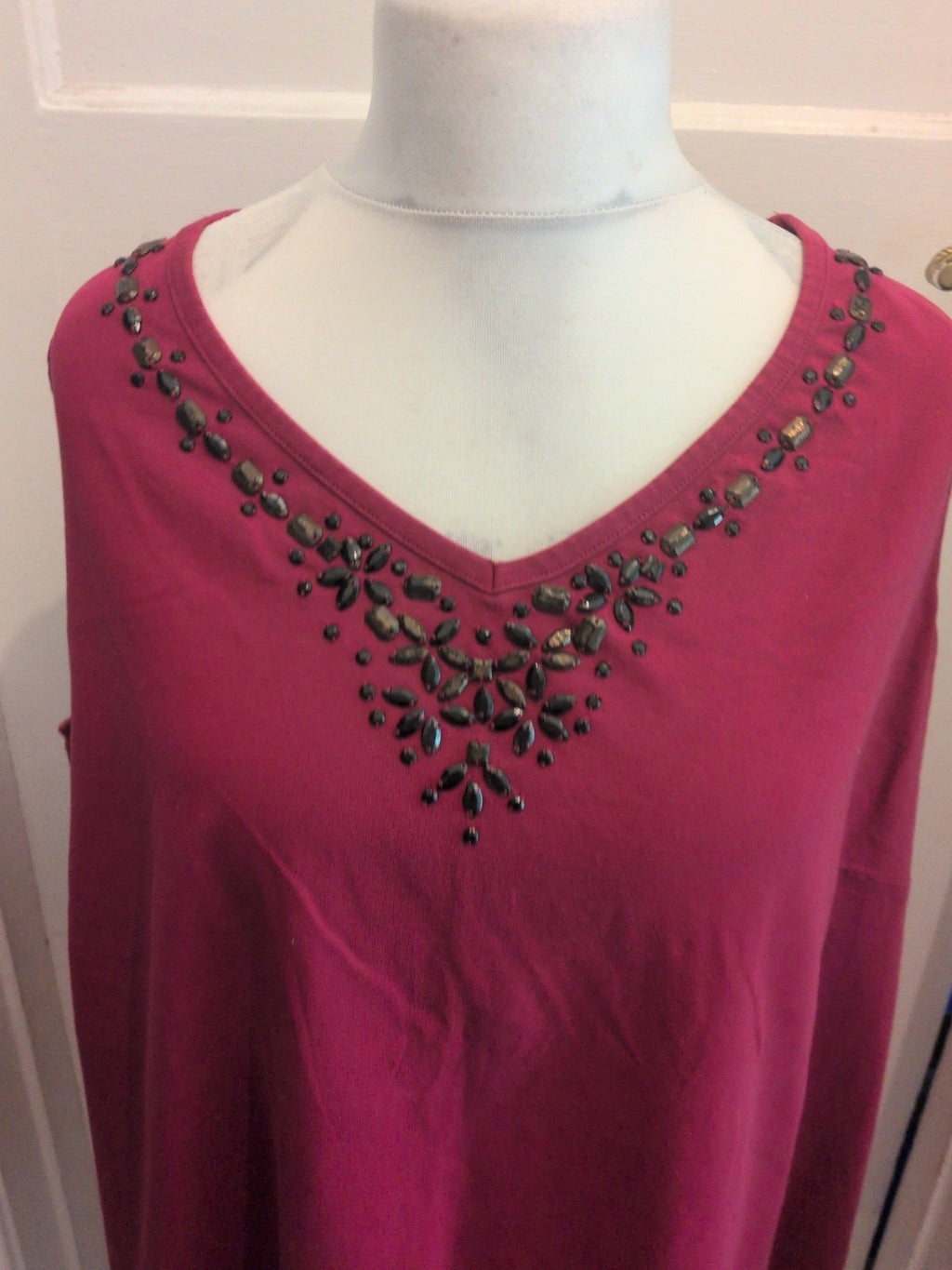 Catherine's 30/32 Sleeveless Burgundy With Black Detail Blouse Top