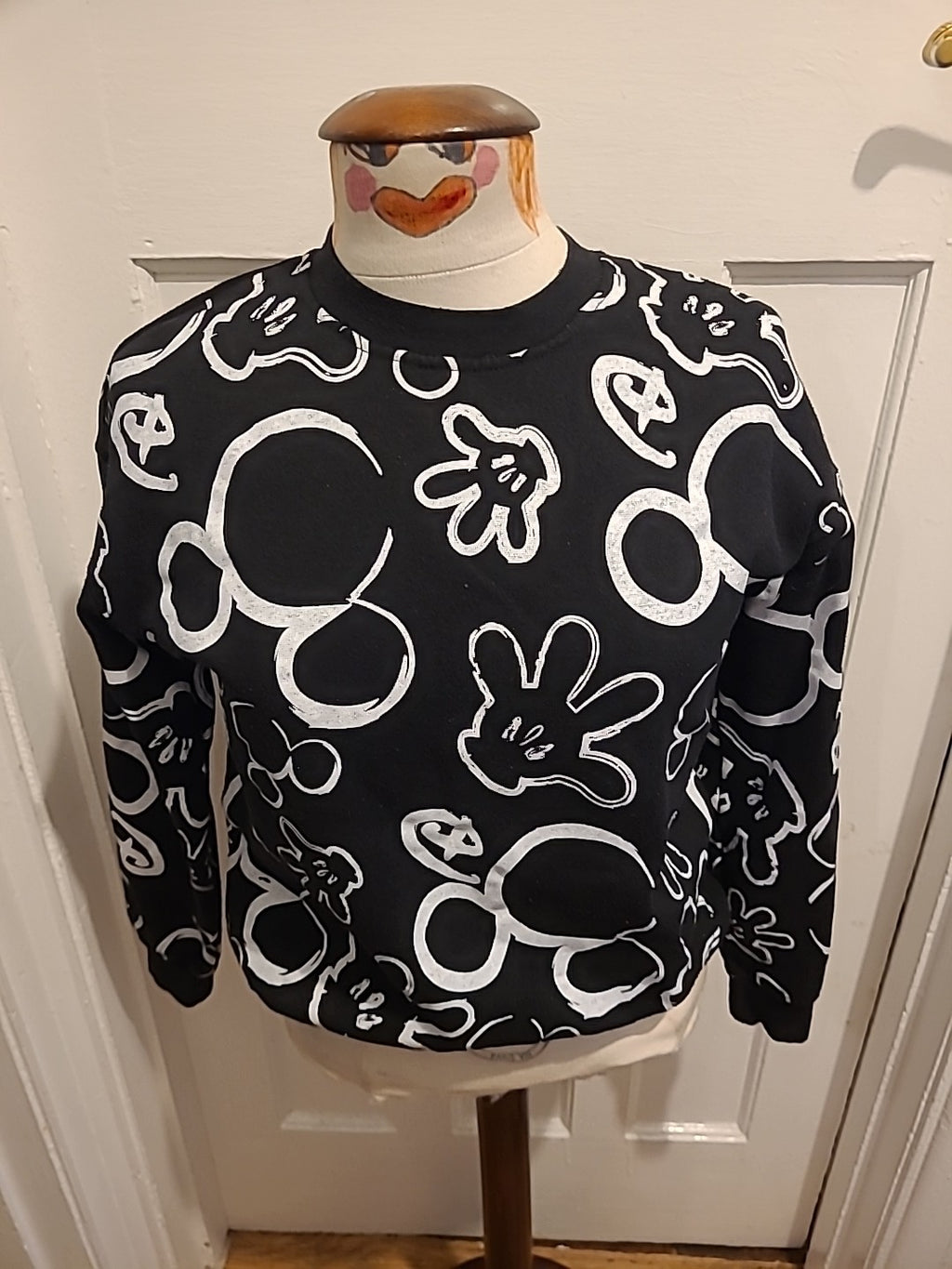 Ladies Disney Size 4/6 Black And White Mickey Mouse Jumper