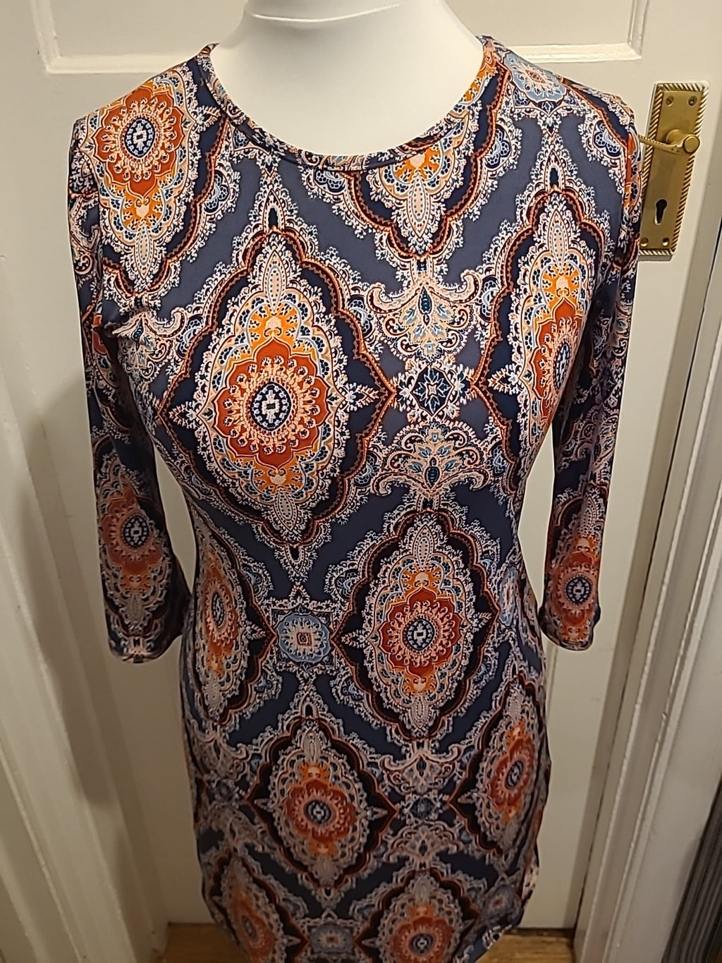Ladies Peacocks Size 10 Long Sleeve Multi Color Dress