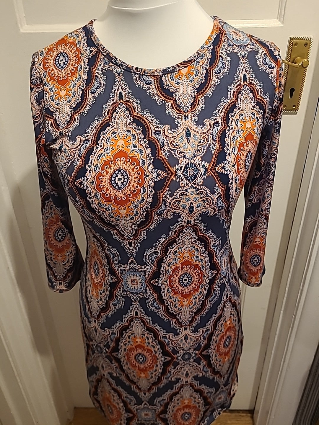 Ladies Peacocks Size 10 Long Sleeve Multi Color Dress