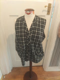 Ladies Carr&Westley Size 20 Black White Grey Check Sleeveless Blouse