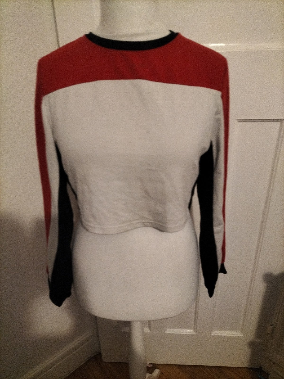 Ladies Shein Size Large Red/Black/White Crop Top