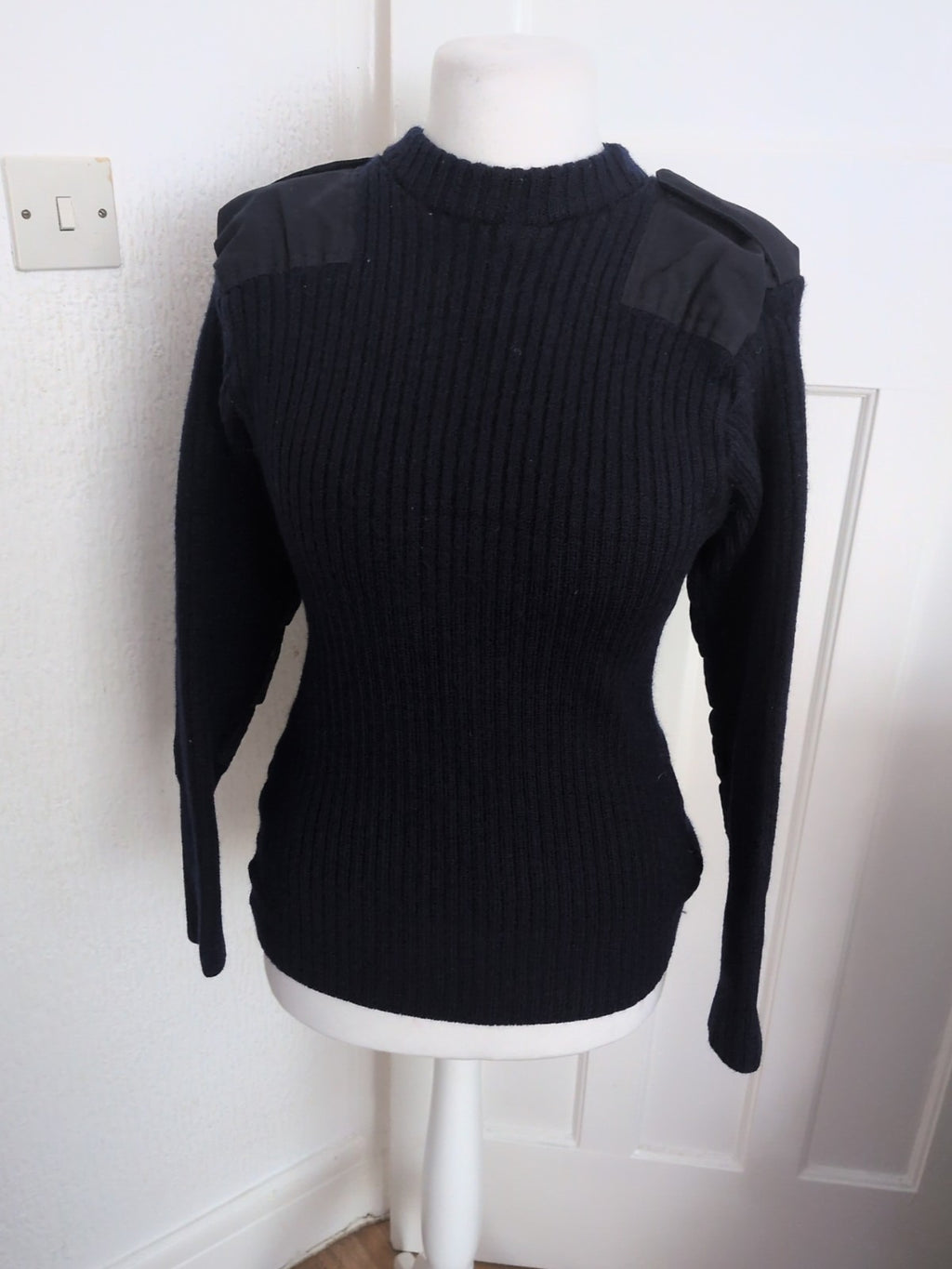 Size 5 Navy Ribbed Long Sleeve Pullover Jumper