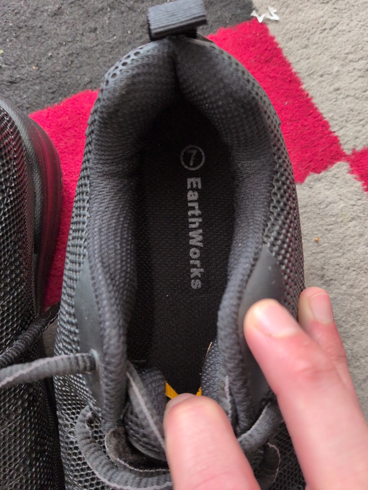 Brand New Earthworks UK 7 Black Steel Toe Safety Trainer