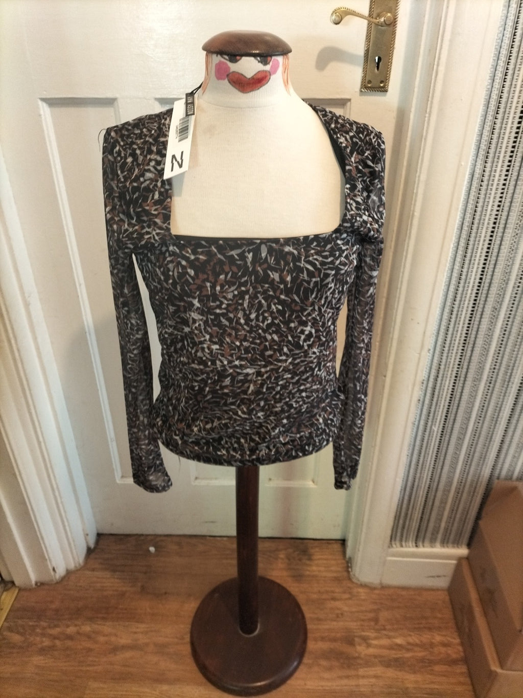 Ladies Brand New Top Size L Noisy May