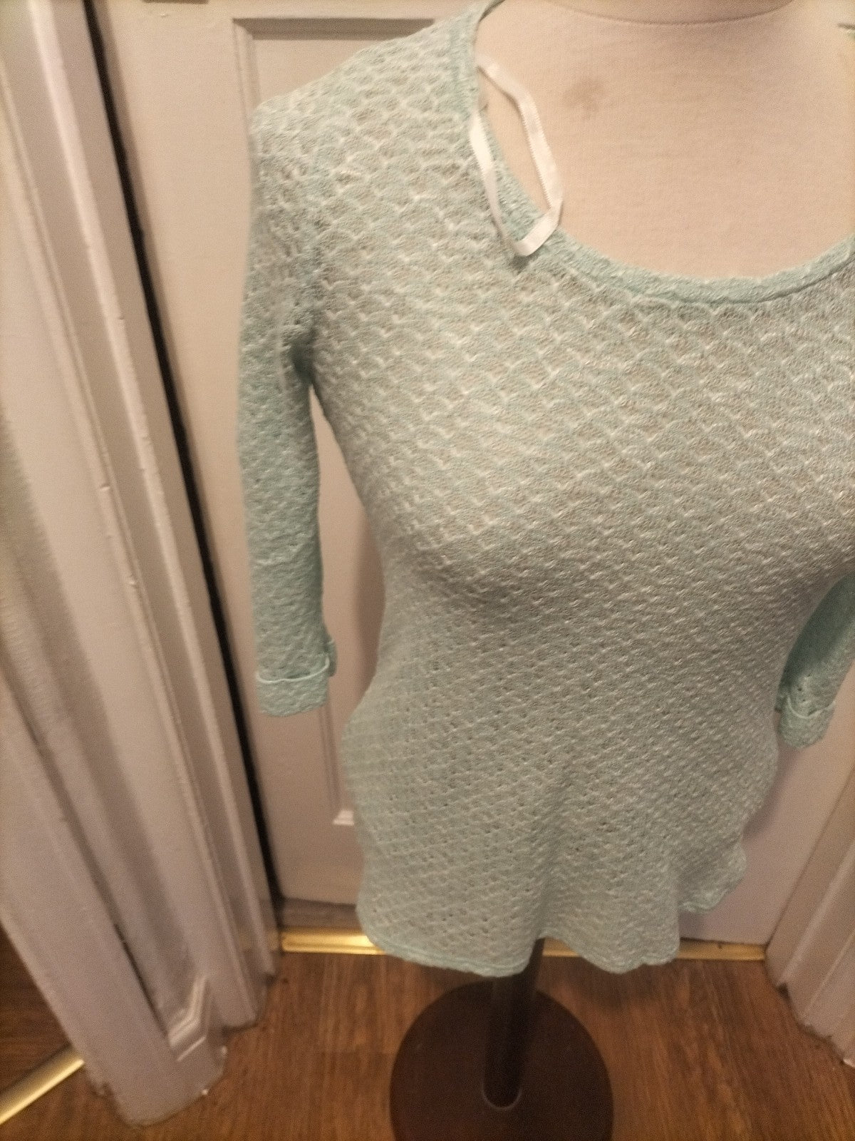 Ladies New Look Size 8 Pale Green Knitted Style Mid Sleeved Blouse