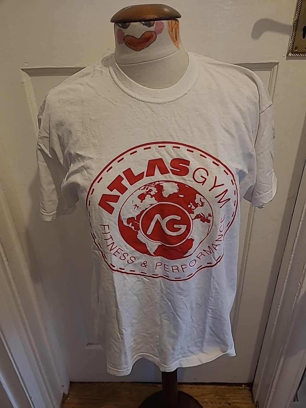 Mens Fruit Of The Loom Size Large White With Red "Atlas Gym" Tshirt