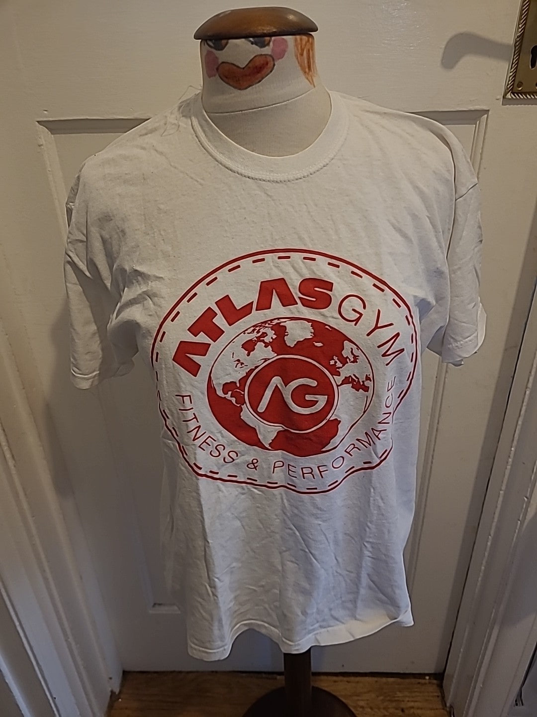 Mens Fruit Of The Loom Size Large White With Red "Atlas Gym" Tshirt