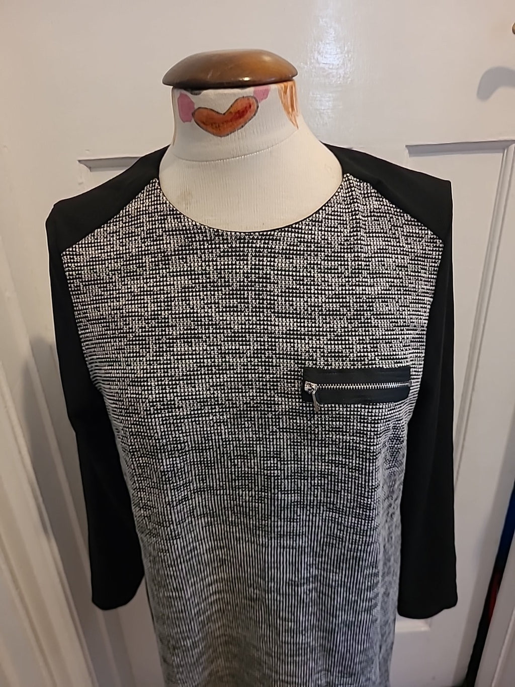 Ladies Primark Size 12 Black Grey Long Sleeved Dress
