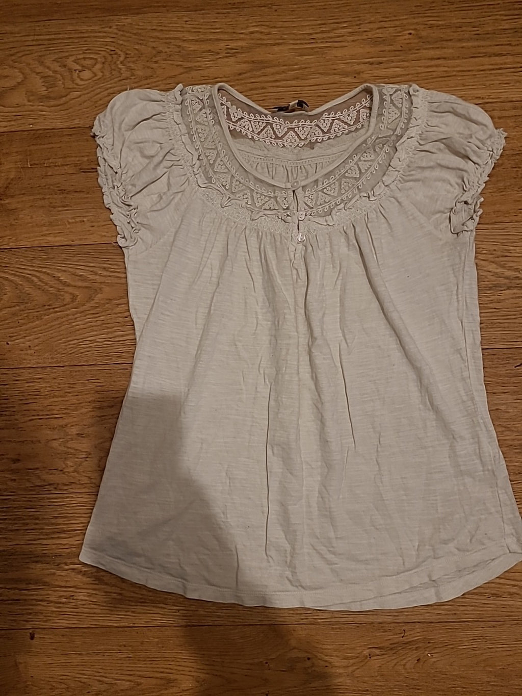 Ladies Papaya Weekend Size 8 Ivory Short Sleeved Tshirt With Mesh