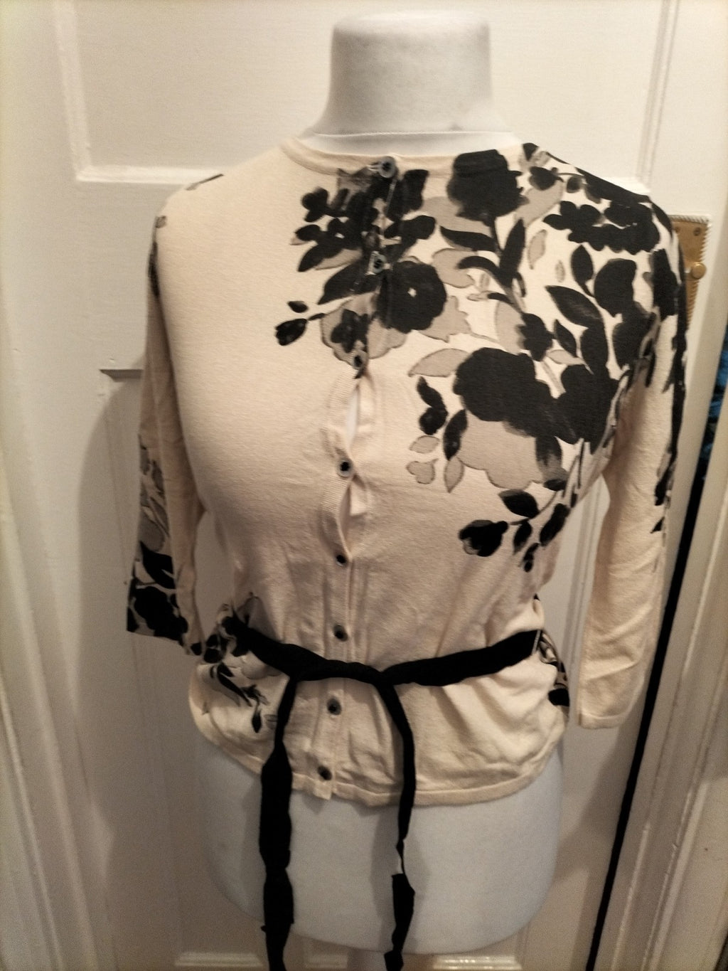 Mens Kaliko Size 12 Black And Beige Floral Cardigan