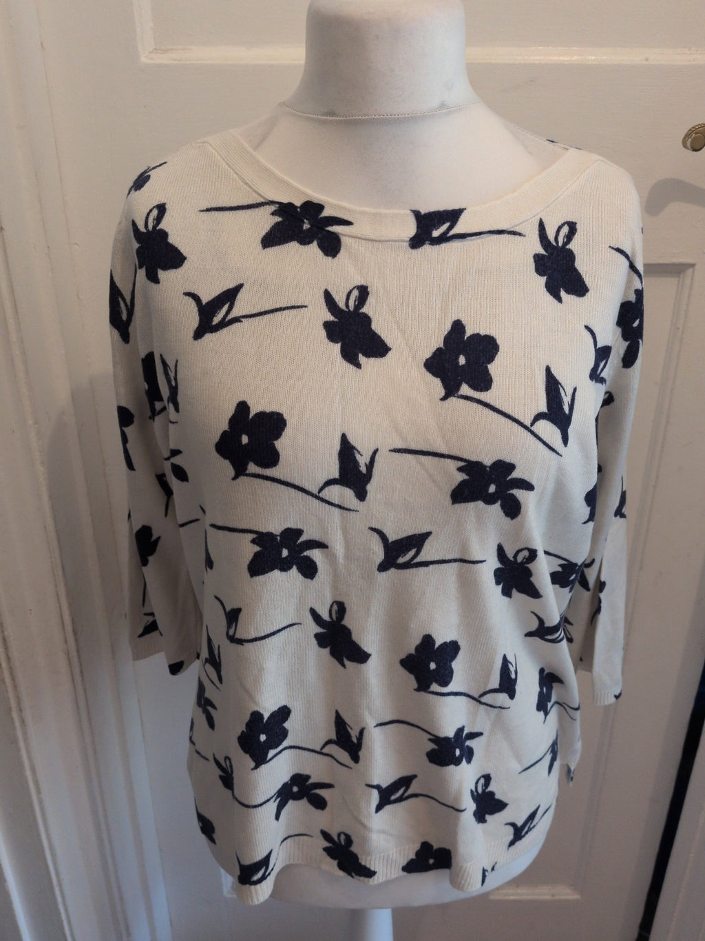 Ladies Papaya 18 Navy And White Flower Butterflies Pullover Jumper
