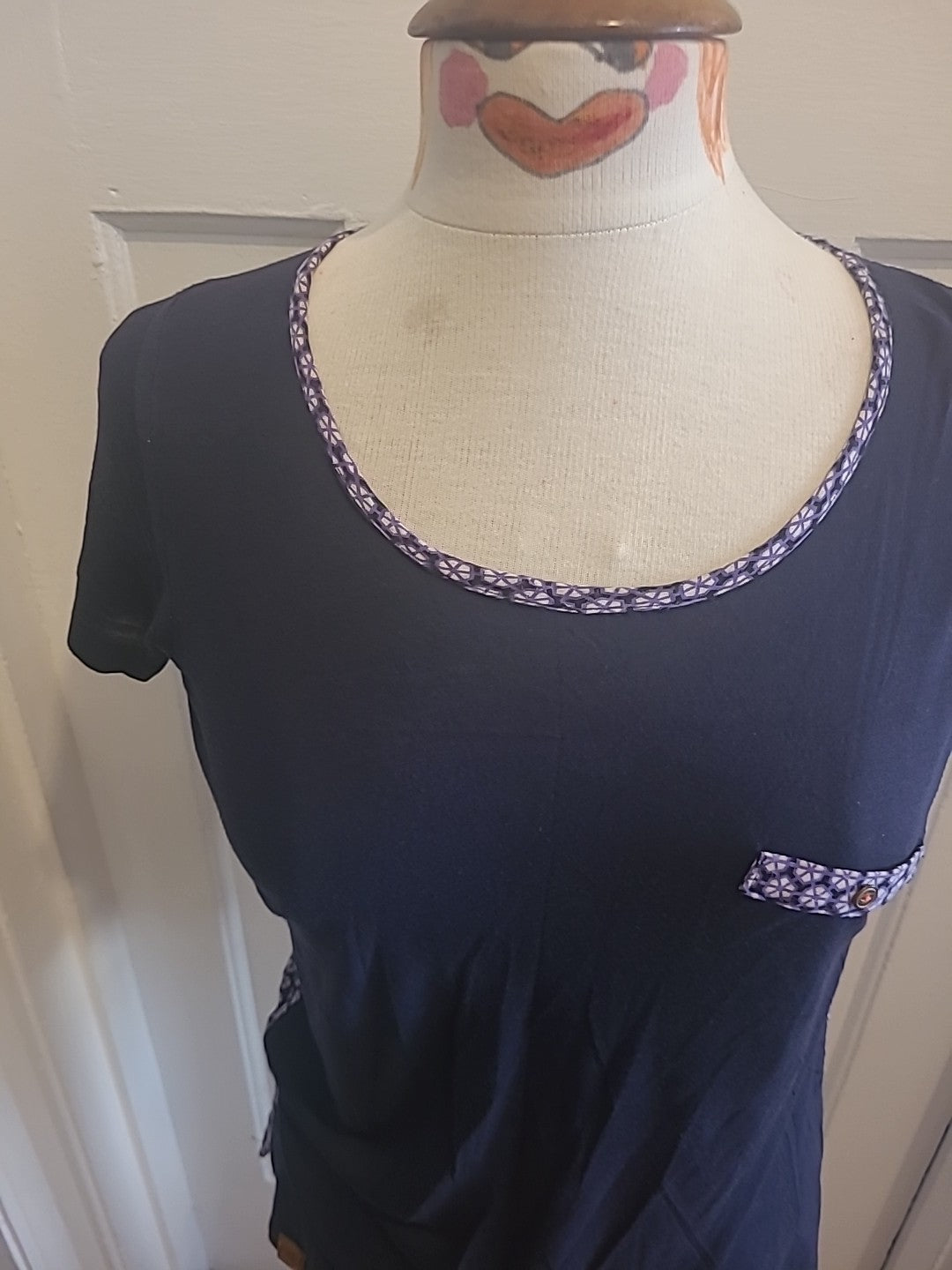 Ladies Regatta Size 10 Navy Purple Detailed Slightly See Through Tshirt