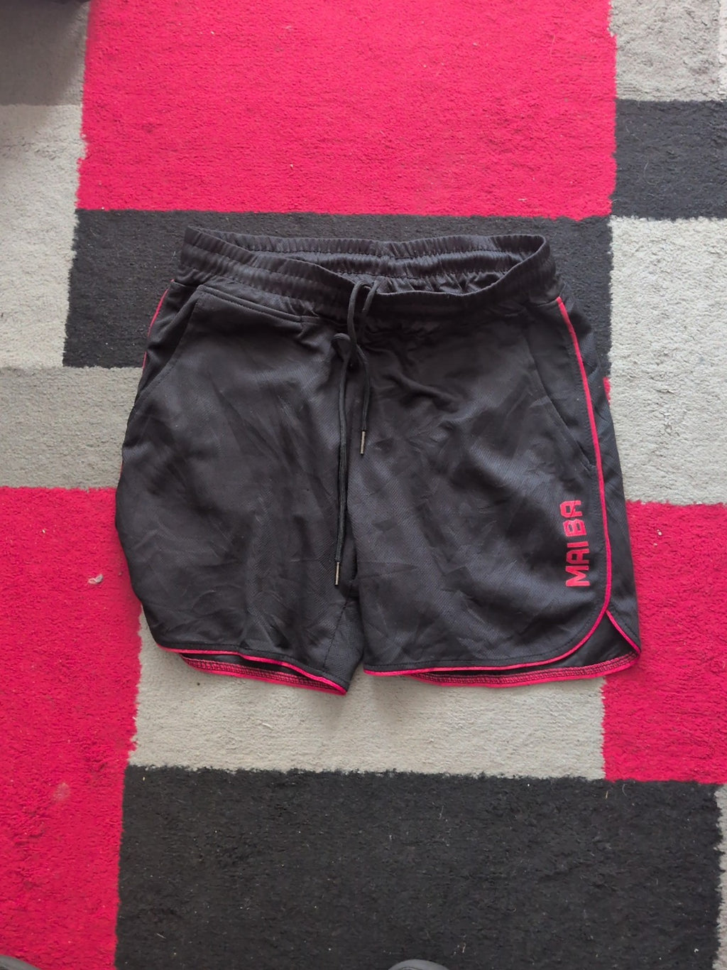 Maiba Medium Black And Red Elasticated Shorts