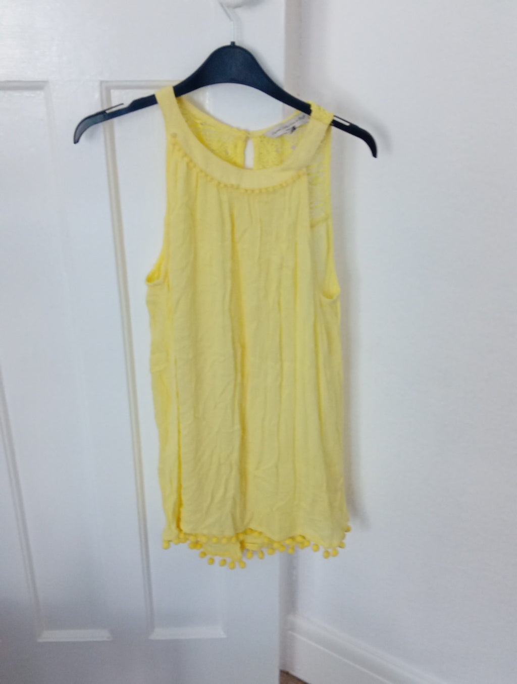 Ladies Pretty Yellow Sleeveless Top With Lace And Pom Pom Design Size 12 F&F