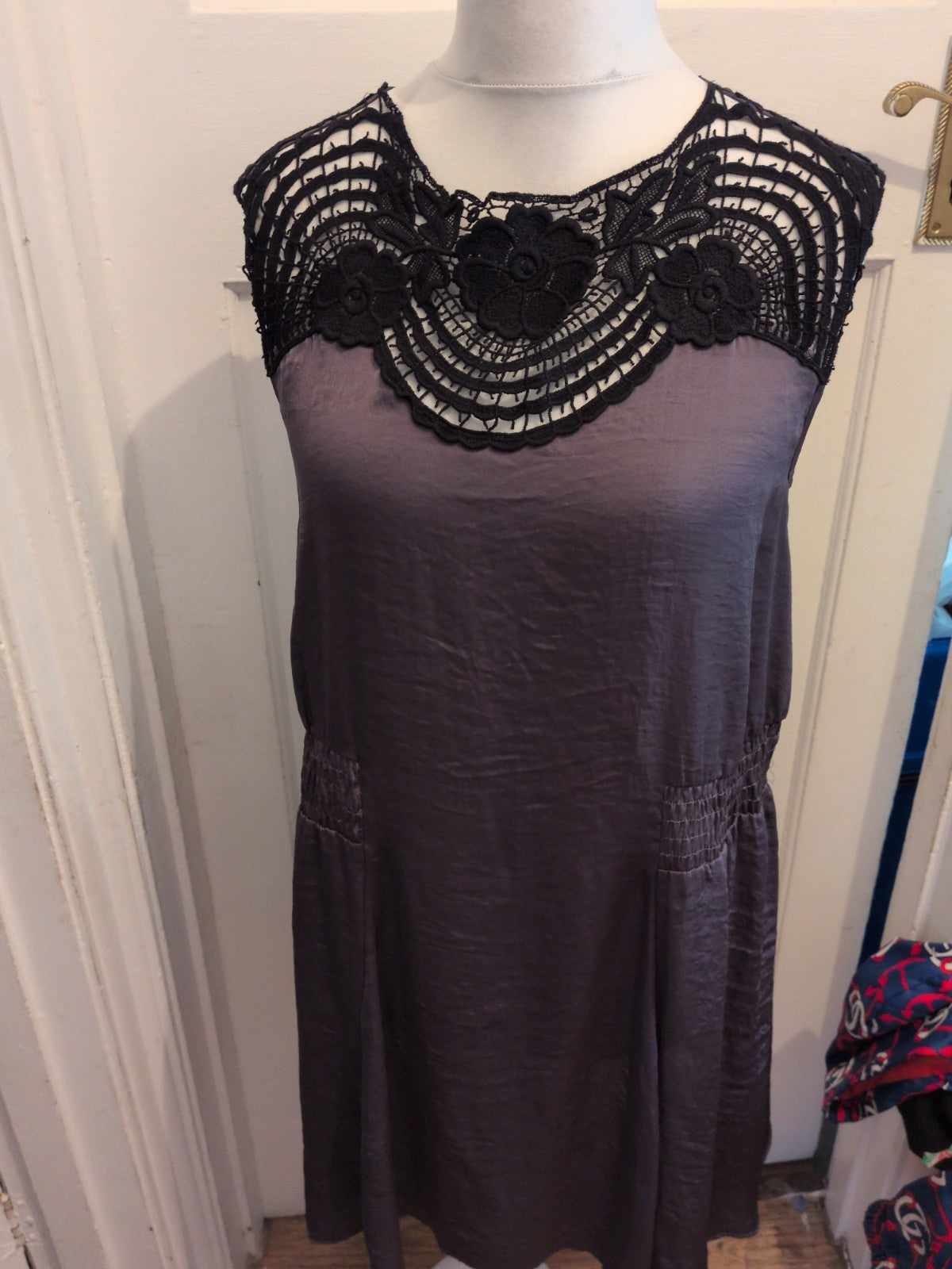 Dorothy Perkins 14 Grey And Black Ultra Lightweight Sleeveless Dress
