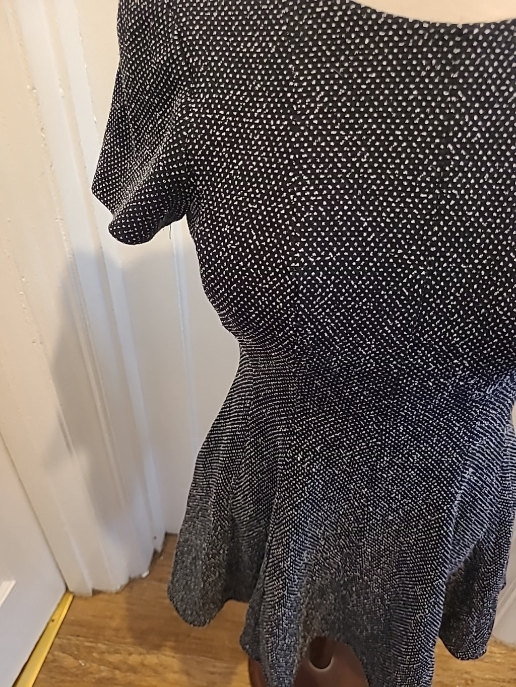Ladies Tibi Size 4 Black And White Short Sleeved Dress