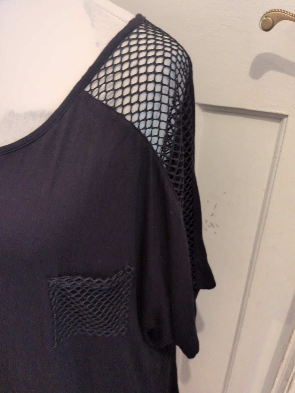 Ladies Size 24 Black Short Sleeve T-shirt With Lacey Trim