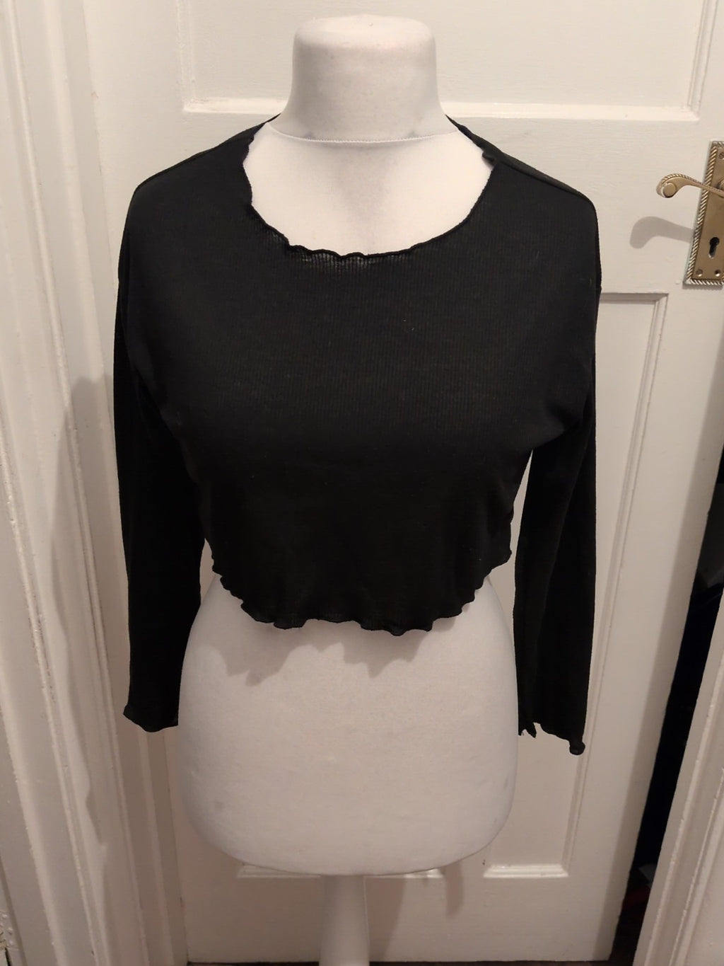 Medium Black Long Sleeve Crop Top