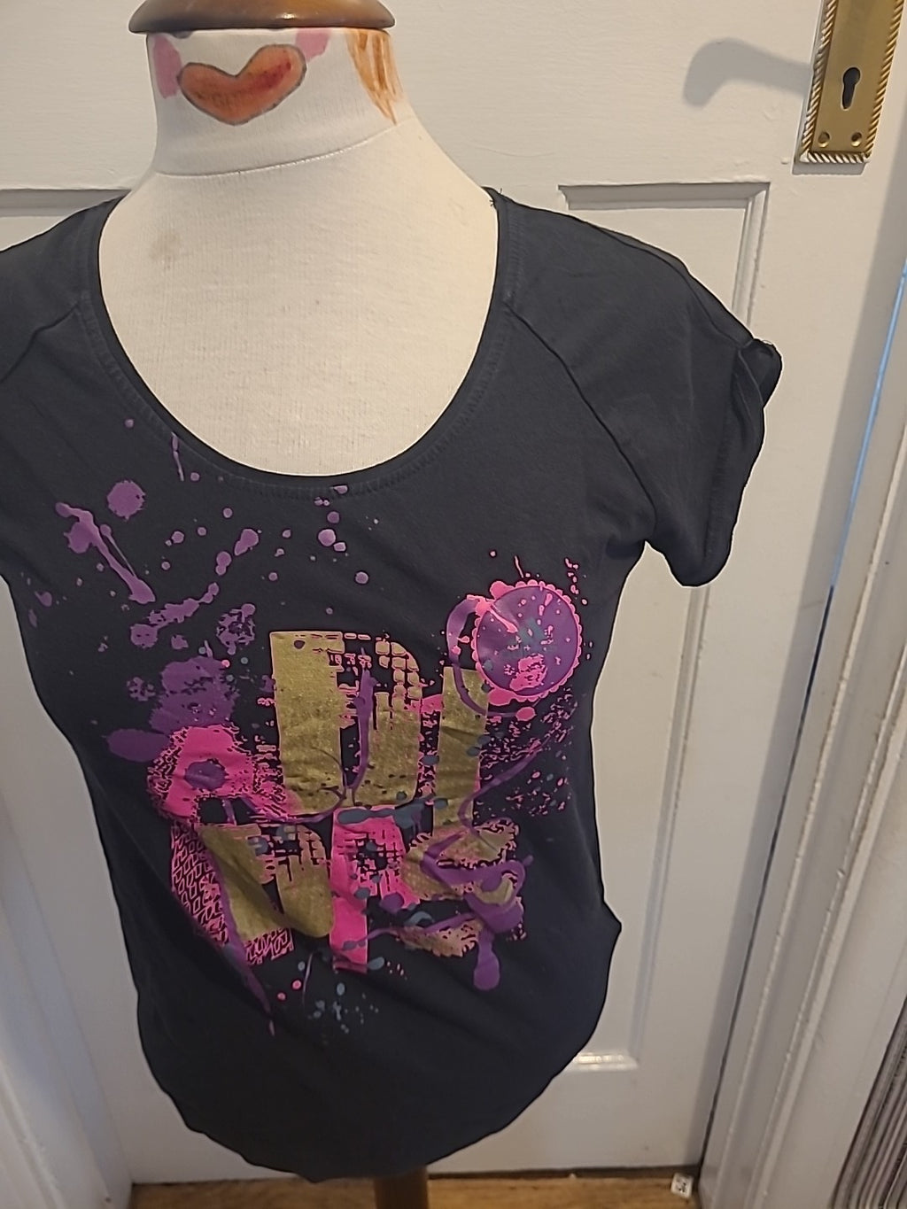 Ladies Adidas Size 14 Black Printed Short Sleeved Tshirt