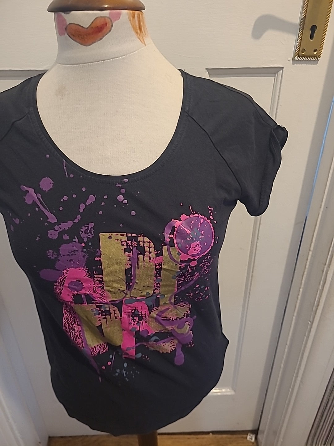 Ladies Adidas Size 14 Black Printed Short Sleeved Tshirt