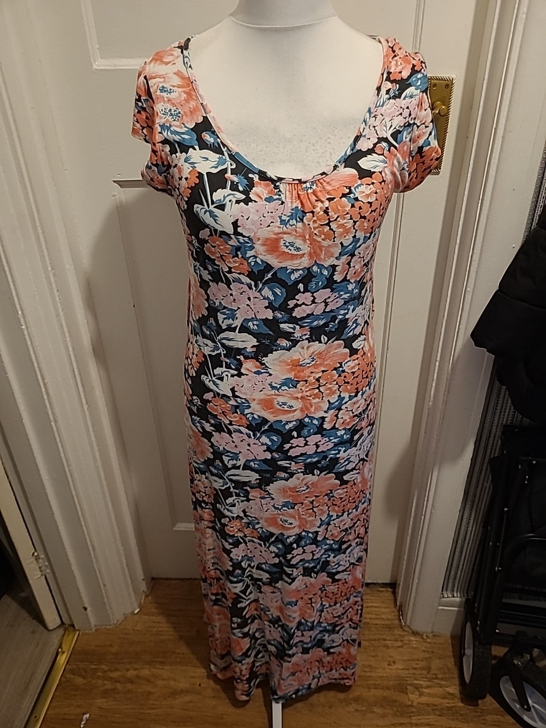 Ladies Originals Size 10 Black Floral Short Sleeve Dress