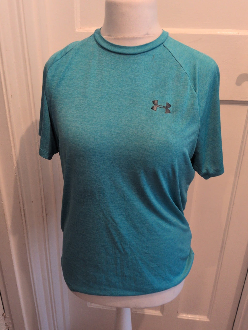 Under Armour Medium Bright Blue Short Sleeve T-shirt Mark By Neck