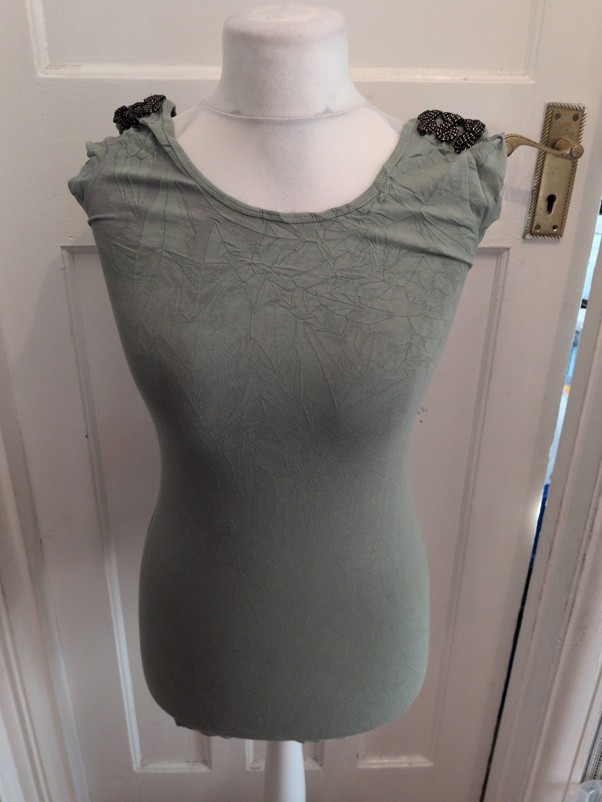 Internationale 8 Green Sleeveless T-shirt