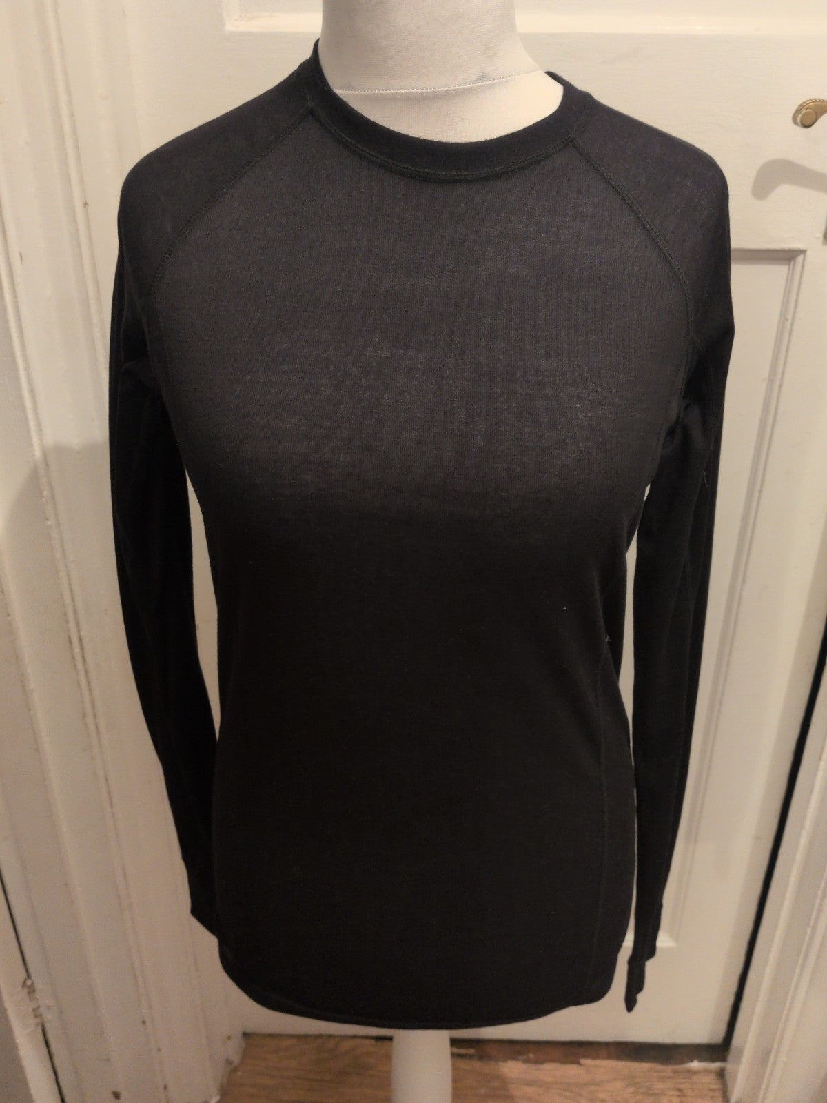 Ladies Size Large Black Plain Long Sleeve T-shirt