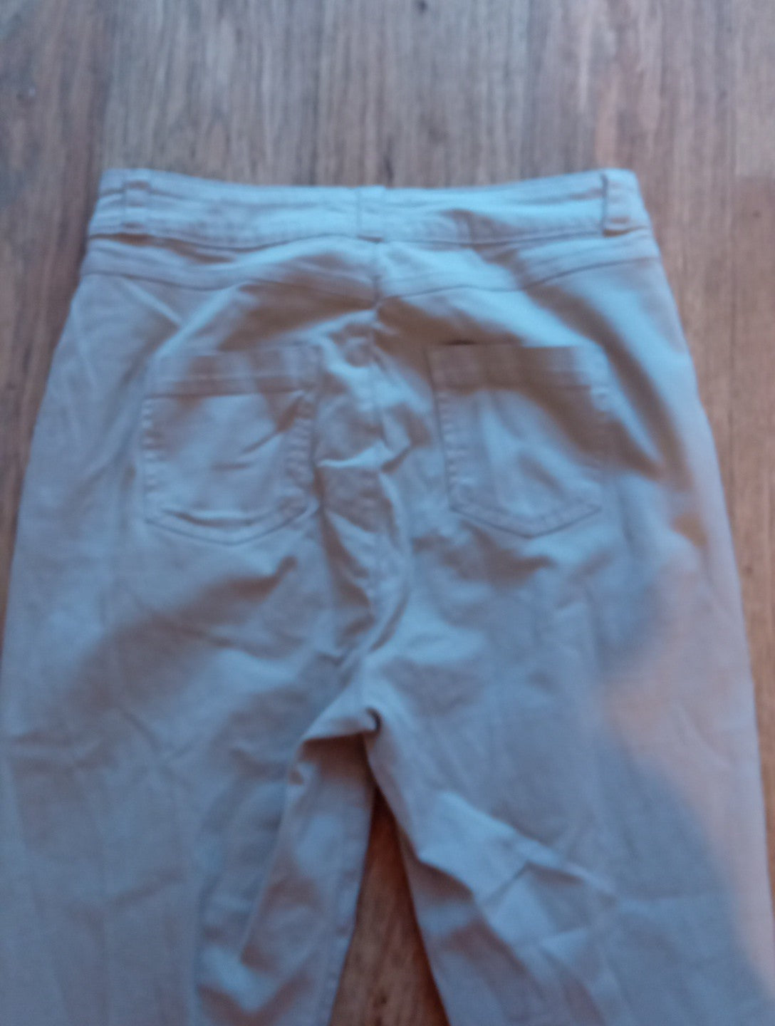 Ladies Denim&Co Size 8 Beige Jeans