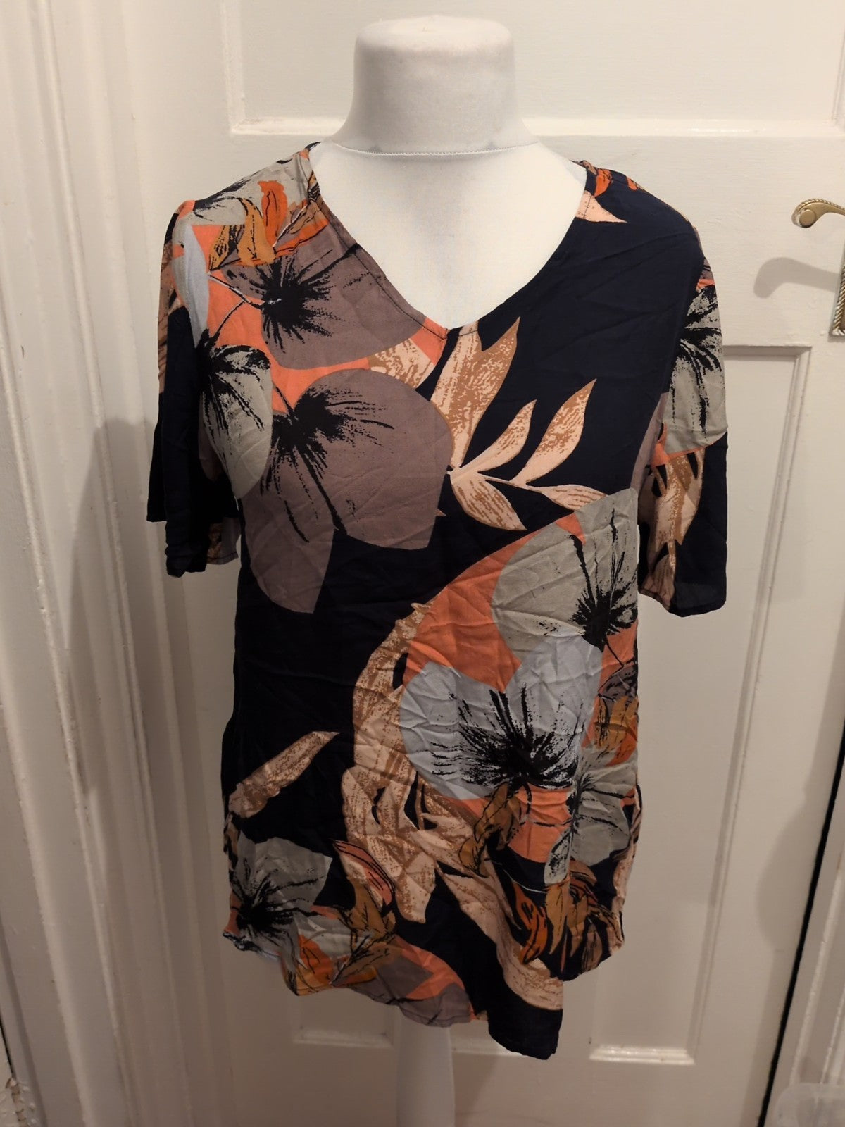 Apricot 10 Navy Floral Short Sleeve Blouse