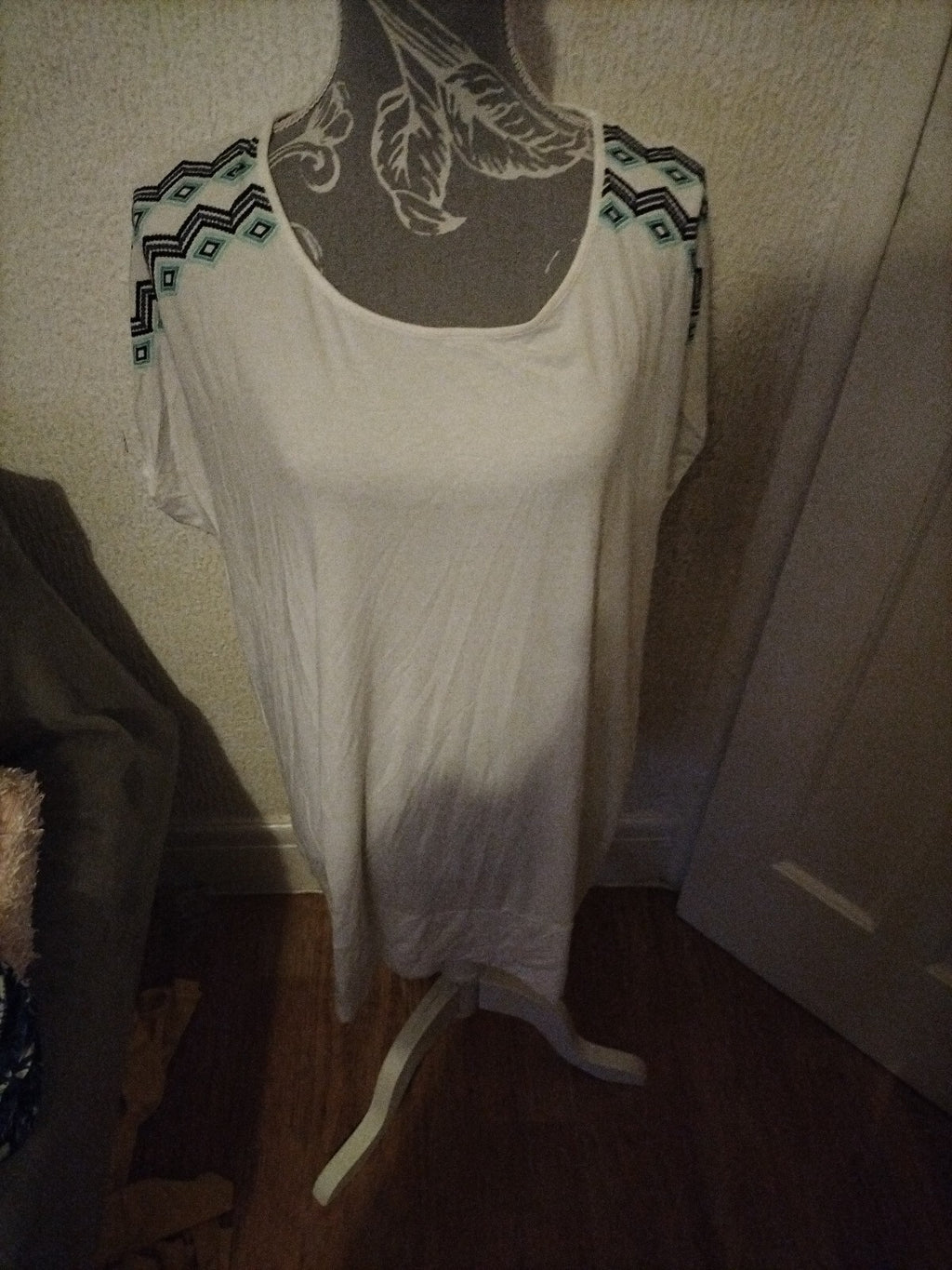 Ladies Esmara Size Large White Short Sleeve Blouse