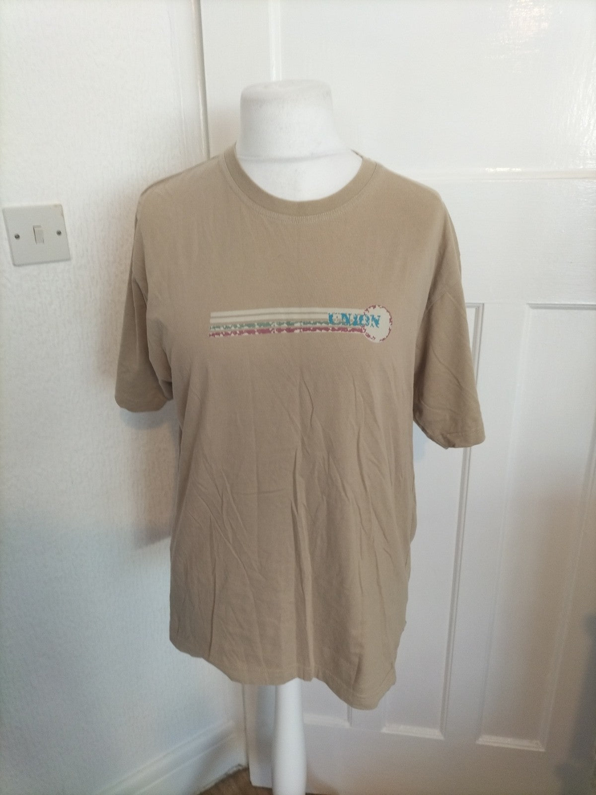 Mens Jeff&Co Size M Beige Short Sleeve Printed Tshirt