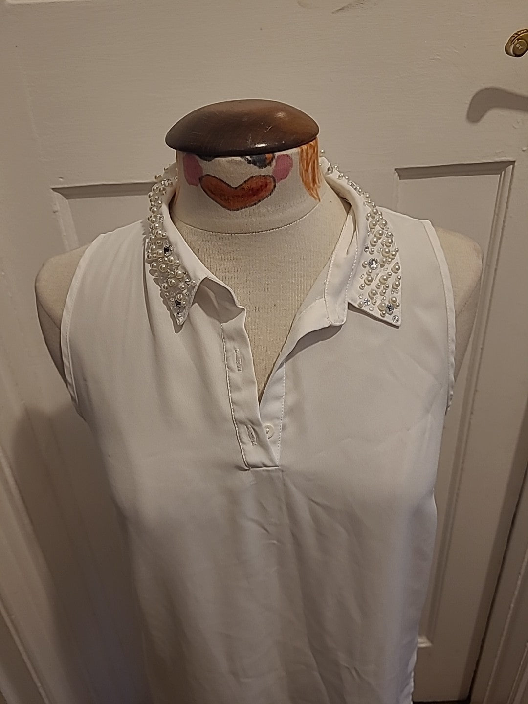 Ladies Next Size 8 White Sleeveless Pearl Detailed Neck