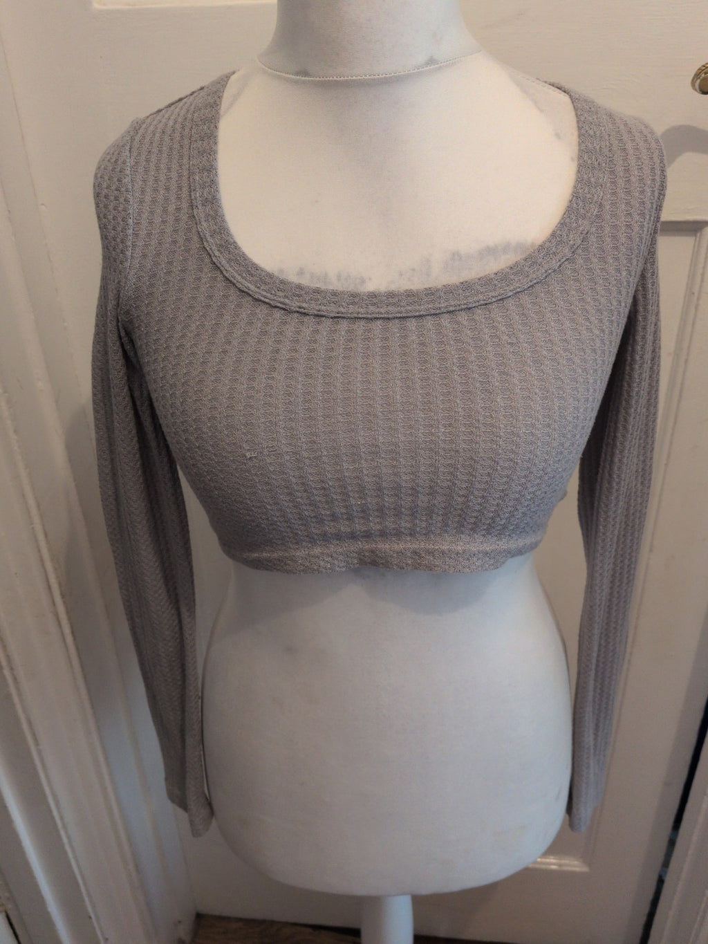 Ladies Small Grey Crop Long Sleeve T-shirt