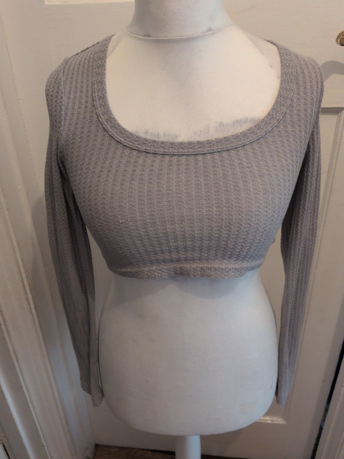 Ladies Small Grey Crop Long Sleeve T-shirt