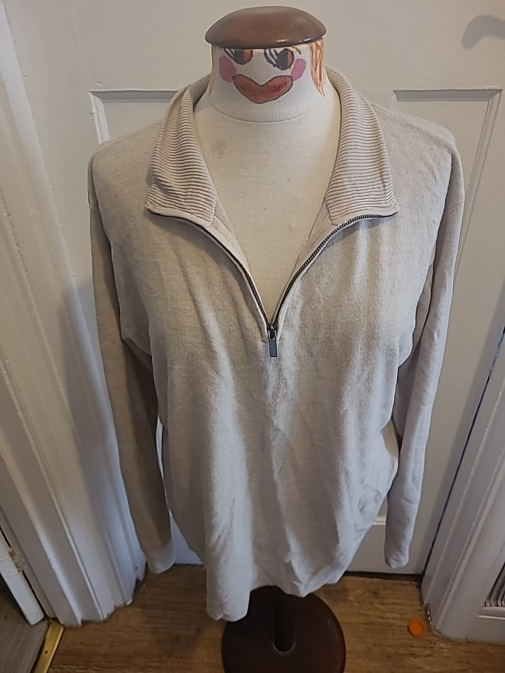 Mens Easy Size Large Beige Long Sleeve Jumper