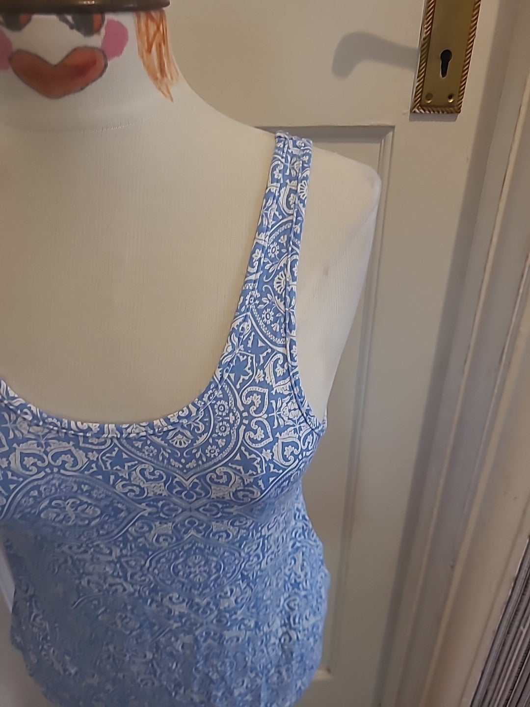 Ladies Peacocks Size 10 Blue White Aztec Style Sleeveless Tshirt