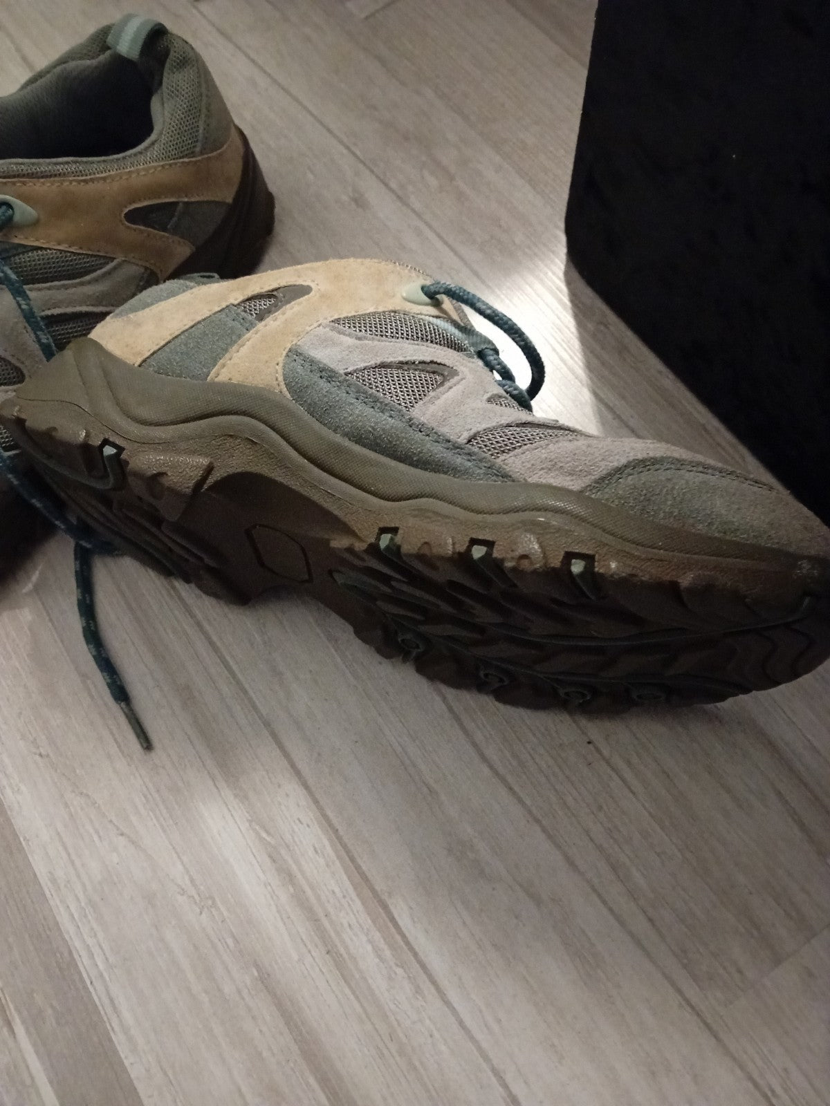 Ladies Mountain Life Trainers Size 4 Beige Free Delivery