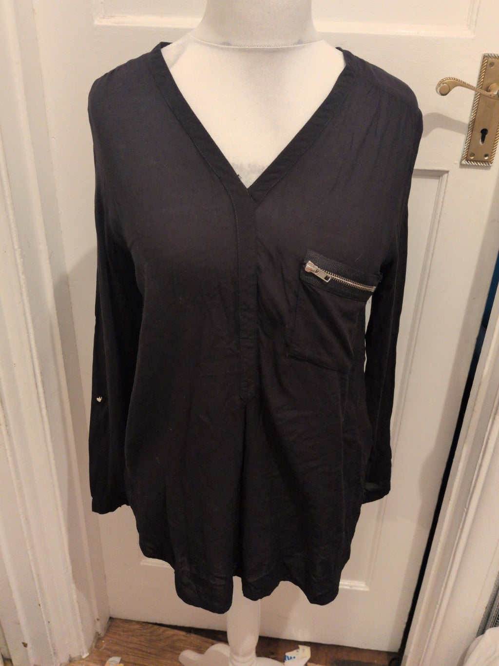 Primark 14 Black V Neck Long Sleeve Lightweight Blouse