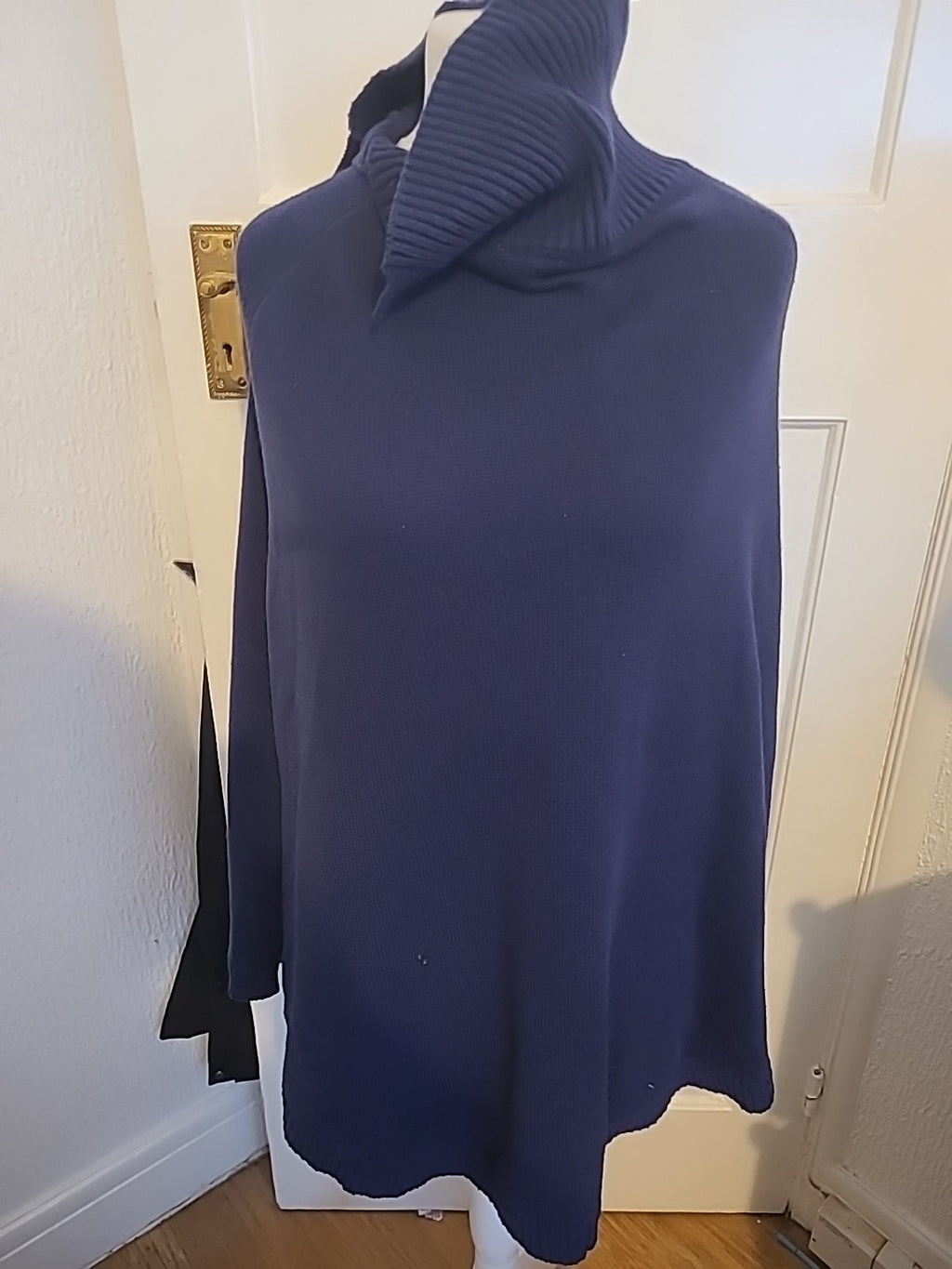 Ladies Jojo Mamam Bébé Size Small Navy Poncho