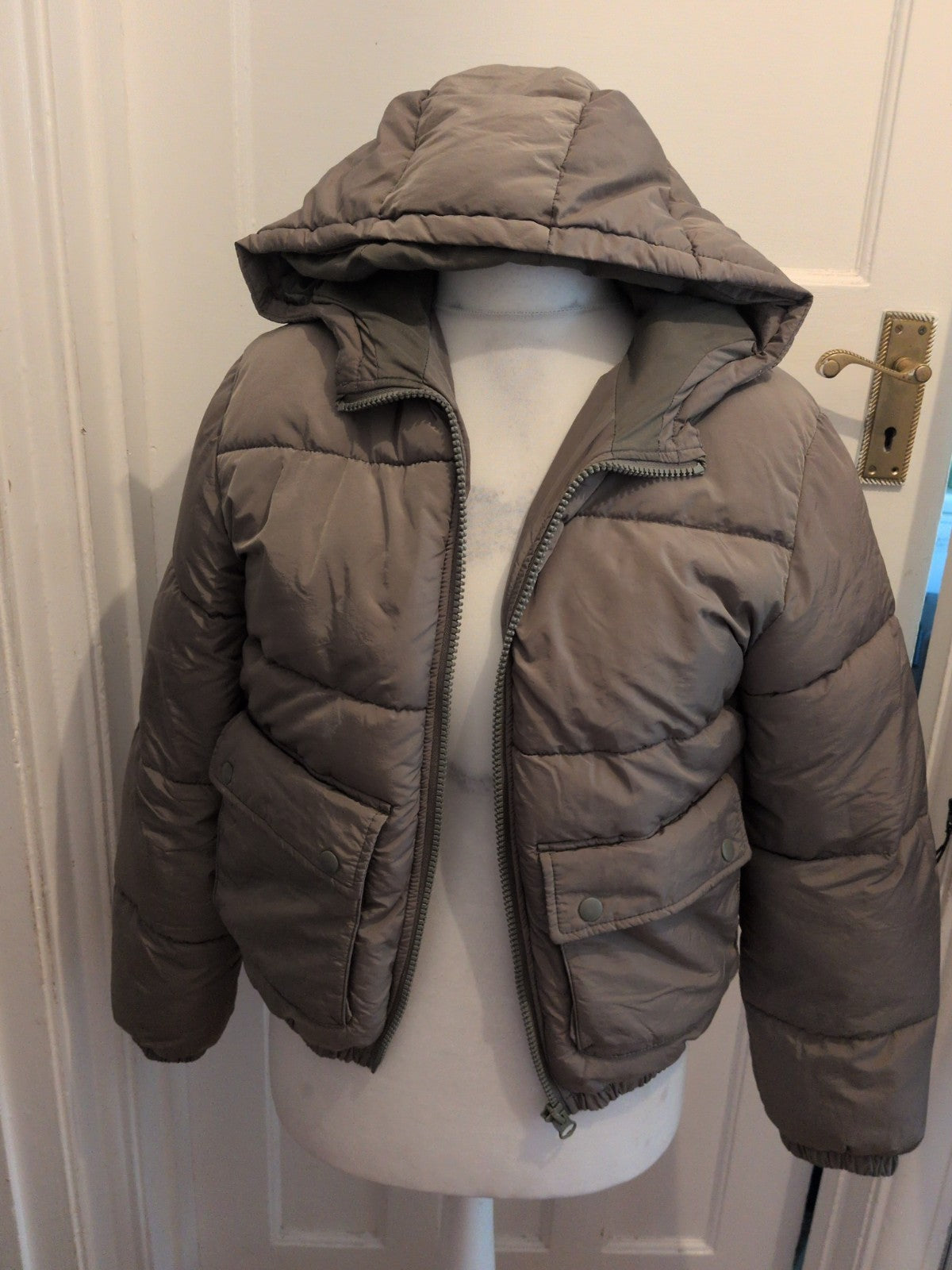 Divided XS Grey Long Sleeve Puffer Jacket