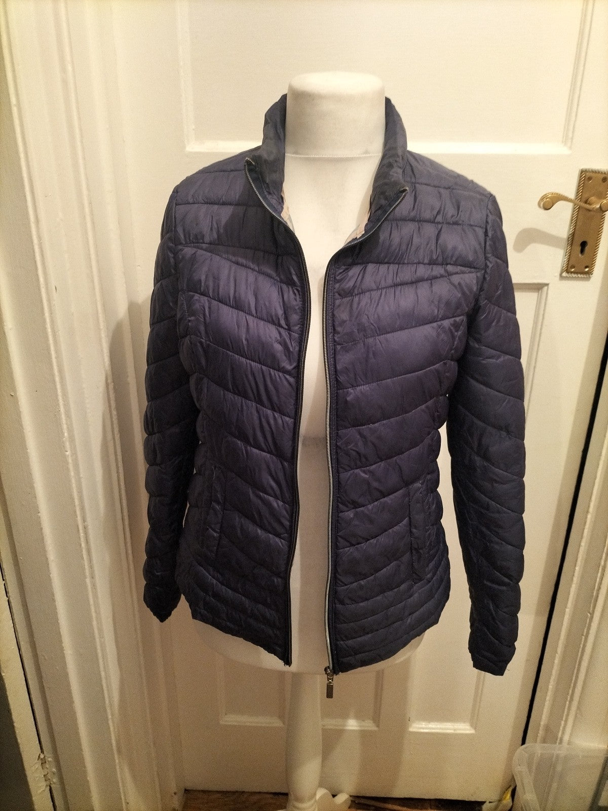 Ladies Etage Size Medium Navy Full Zip Long Sleeved Puffer