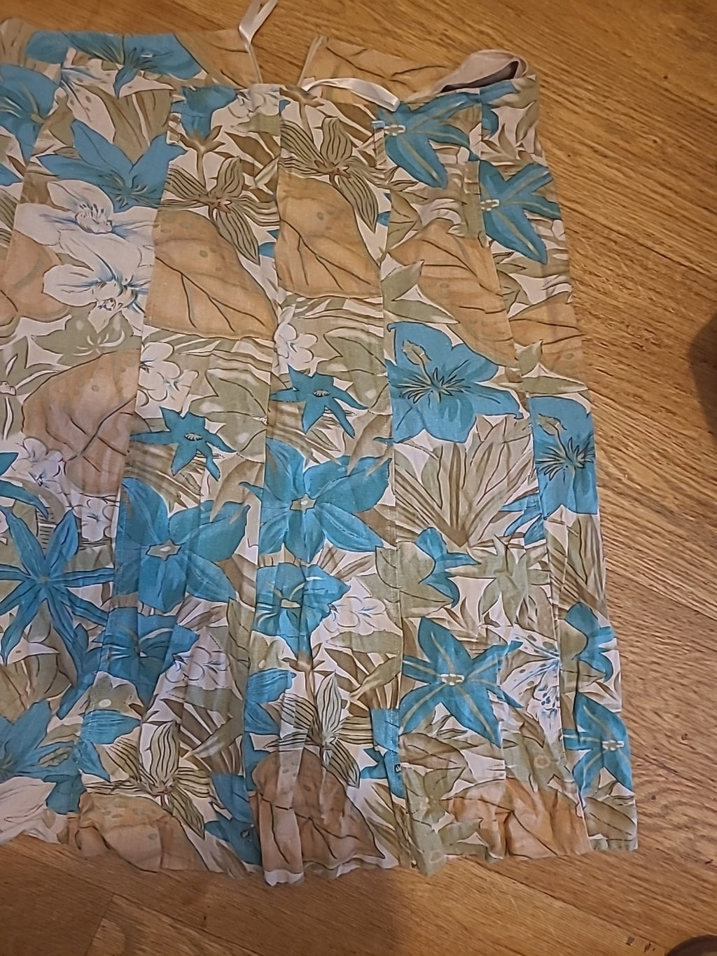 Ladies EWM Size 18 Multicoloured Floral Flare Skirt