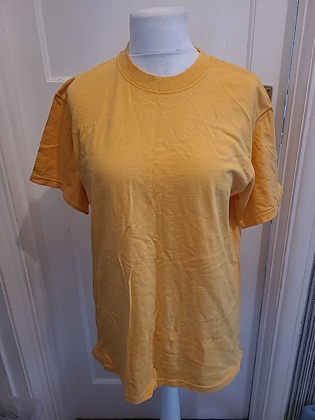 Mens Fruit Of The Loom Size M Yellow Short Sleeved Tshirt