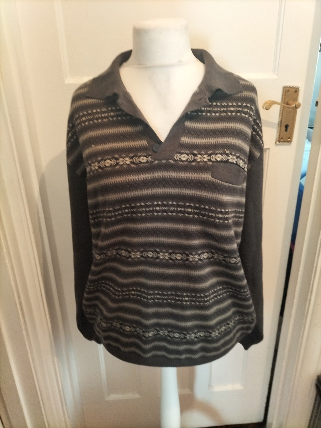 Mwns Damart Size XL Grey/Black Collared Pullover Jumper