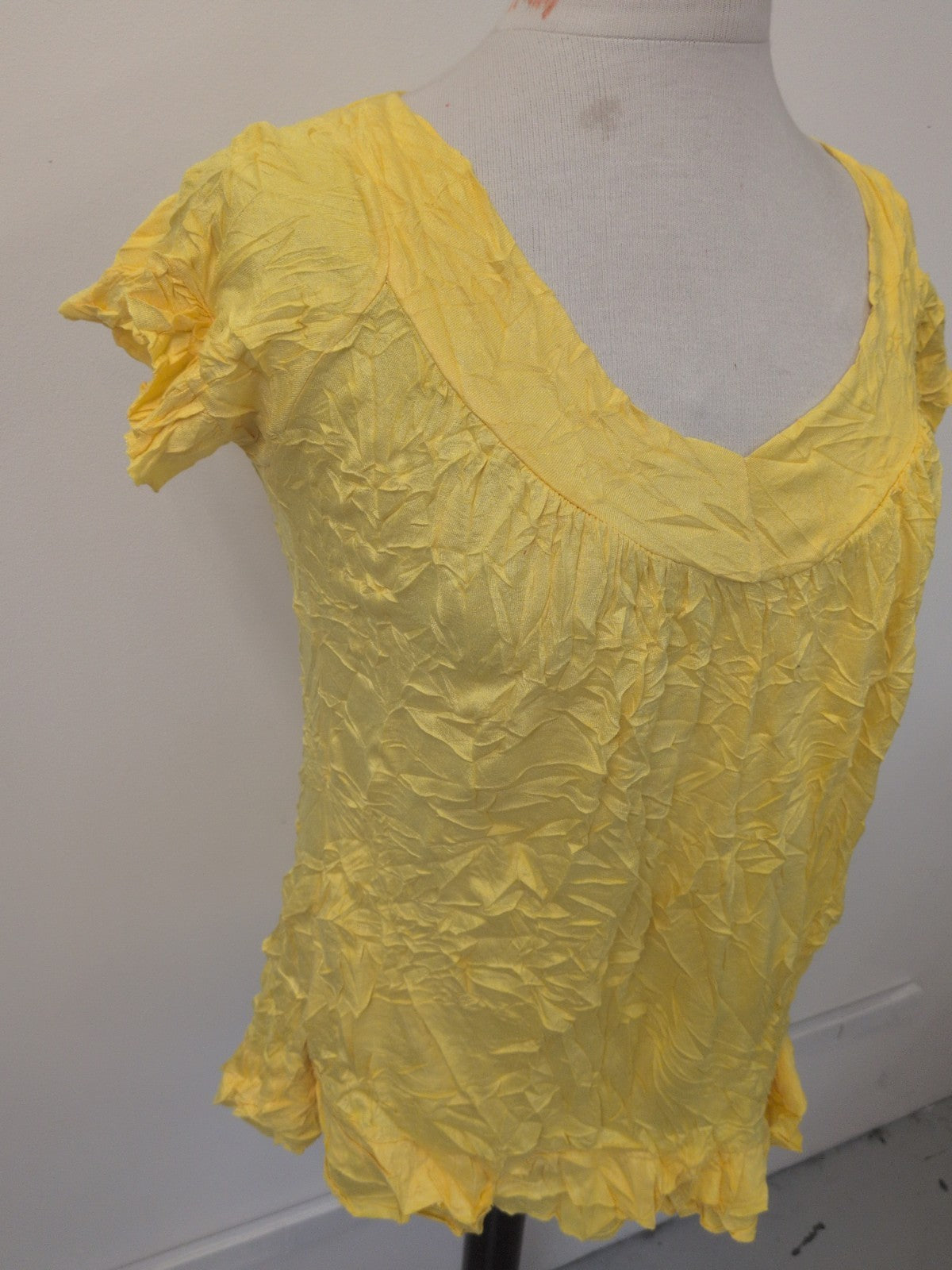 Ladies Size Large Yellow Short Sleeve T-shirt