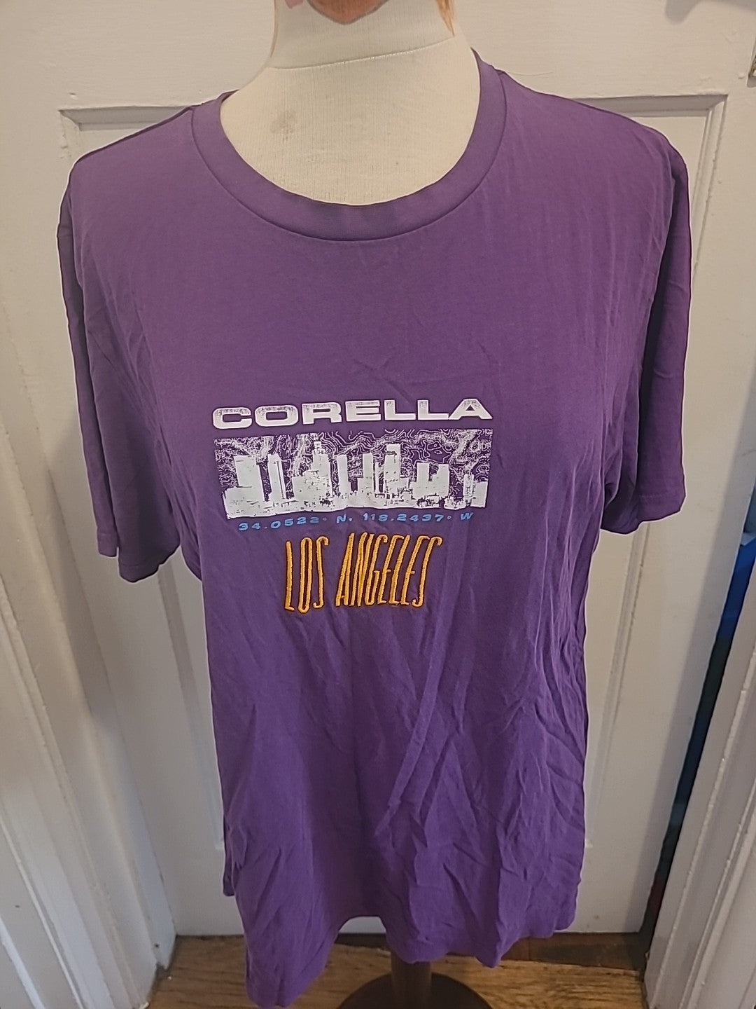 Mens Corella Size Large Purple Print Short Sleeve Tshirt